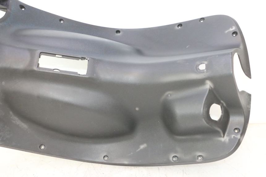 photo de INNER LEGSHIELD SYM MIO 50 (2005 - 2010) - Focus on structure
