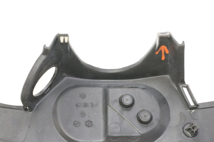 photo de INNER LEGSHIELD PIAGGIO MP3 RL 250 (2006 - 2010) - Product overview