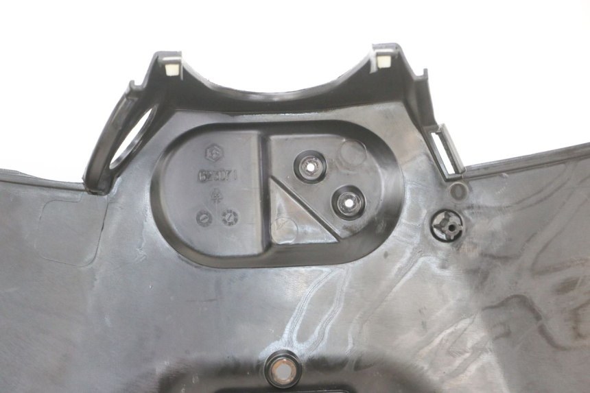 photo de INNER LEGSHIELD PIAGGIO MP3 RL 250 (2006 - 2010) - Supplementary product photo