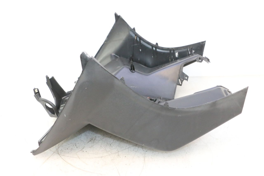 photo de INNER LEGSHIELD PIAGGIO MP3 125 (2006 - 2014) - Detailed visual inspection