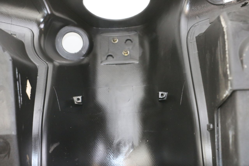 photo de INNER LEGSHIELD PEUGEOT ELYSTAR 125 (2002 - 2007) - Technical close-up