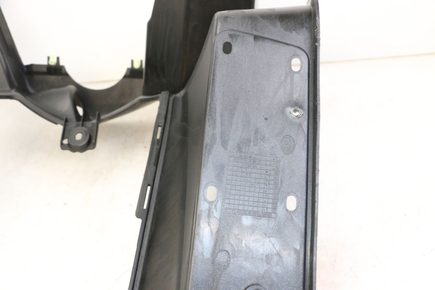 photo de INNER APRON PEUGEOT SATELIS COMPRESSOR K15 125 (2006 - 2009) - Component detail