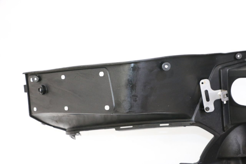 photo de INNER APRON PEUGEOT SATELIS COMPRESSOR K15 125 (2006 - 2009) - Technical close-up