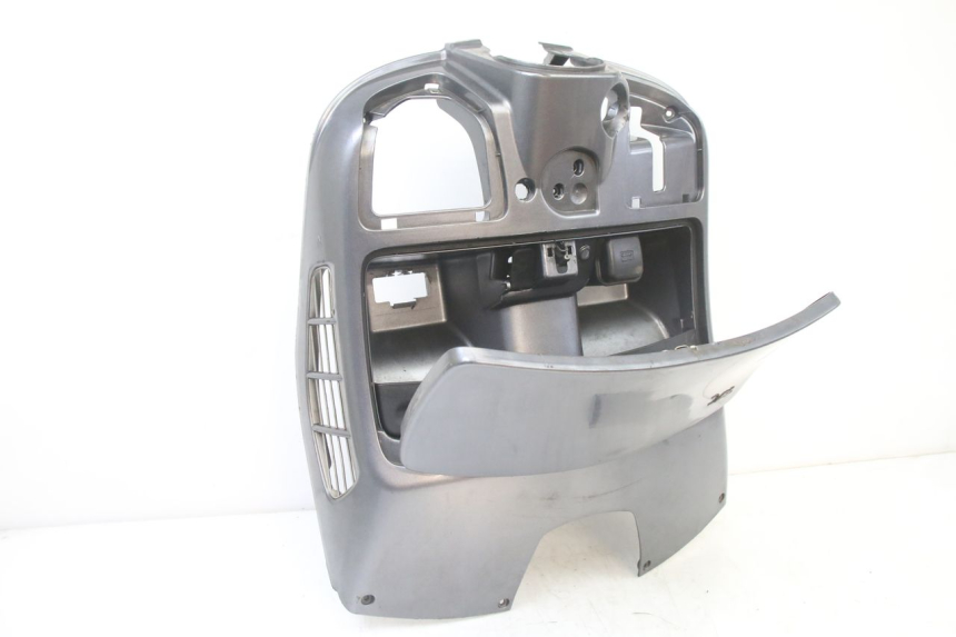 photo de INNER LEGSHIELD PIAGGIO VESPA GRANTURISMO 125 (2003 - 2007) - Alternative perspective