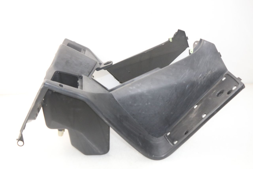 photo de INNER LEGSHIELD PEUGEOT SATELIS 500 (2007 - 2013) - Technical close-up