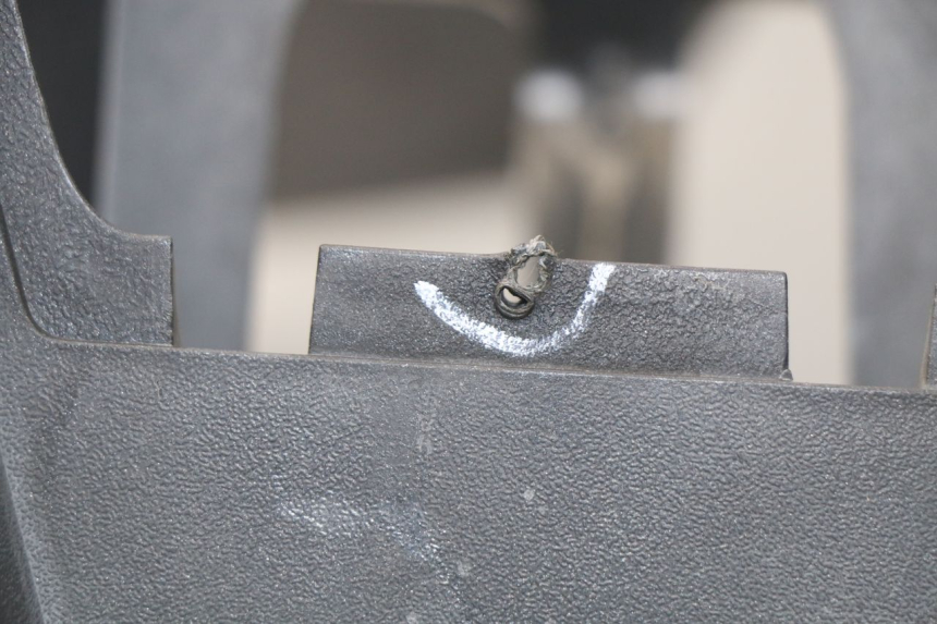 photo de INNER LEGSHIELD PEUGEOT SATELIS 500 (2007 - 2013) - Checked used part