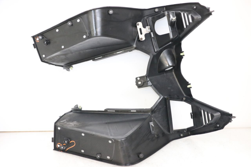 photo de INNER APRON PEUGEOT SATELIS 125 (2010 - 2012) - Supplementary product photo