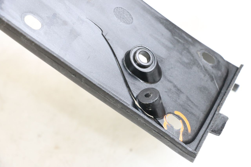 photo de INNER APRON PEUGEOT SATELIS 125 (2010 - 2012) - Checked used part