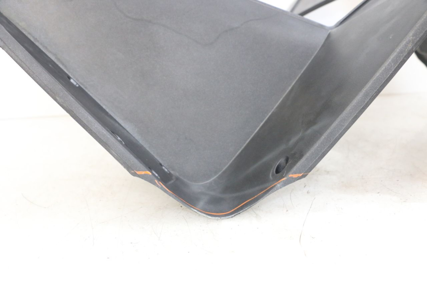 photo de INNER APRON PEUGEOT SATELIS 125 (2006 - 2009) - Distinctive features