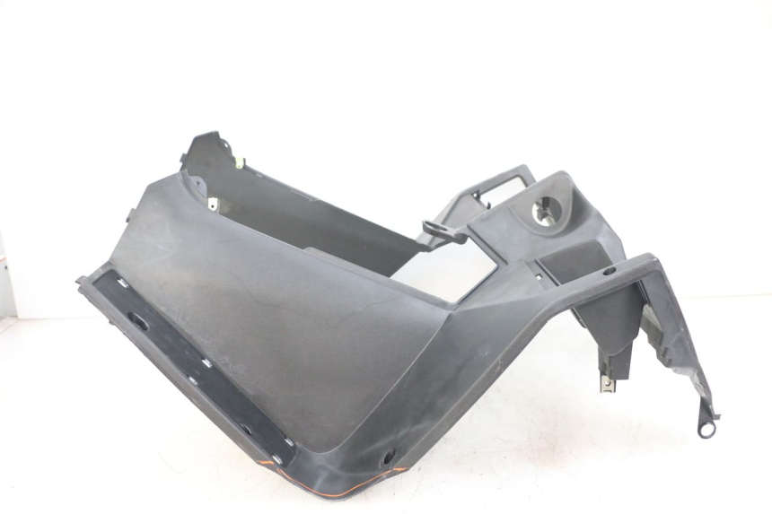 photo de INNER APRON PEUGEOT SATELIS 125 (2006 - 2009) - High-resolution close-up