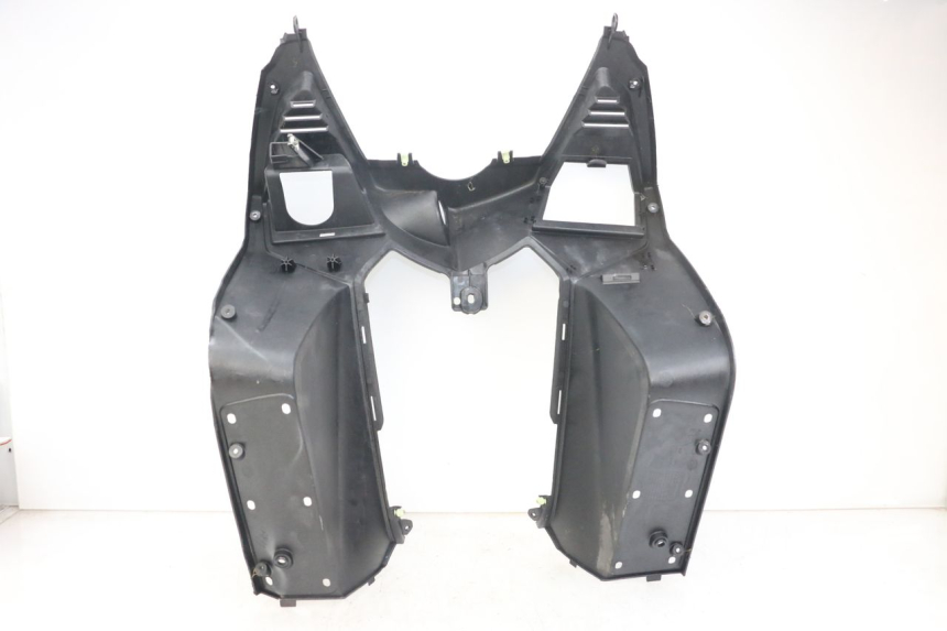 photo de INNER APRON PEUGEOT SATELIS 125 (2006 - 2009) - Technical close-up