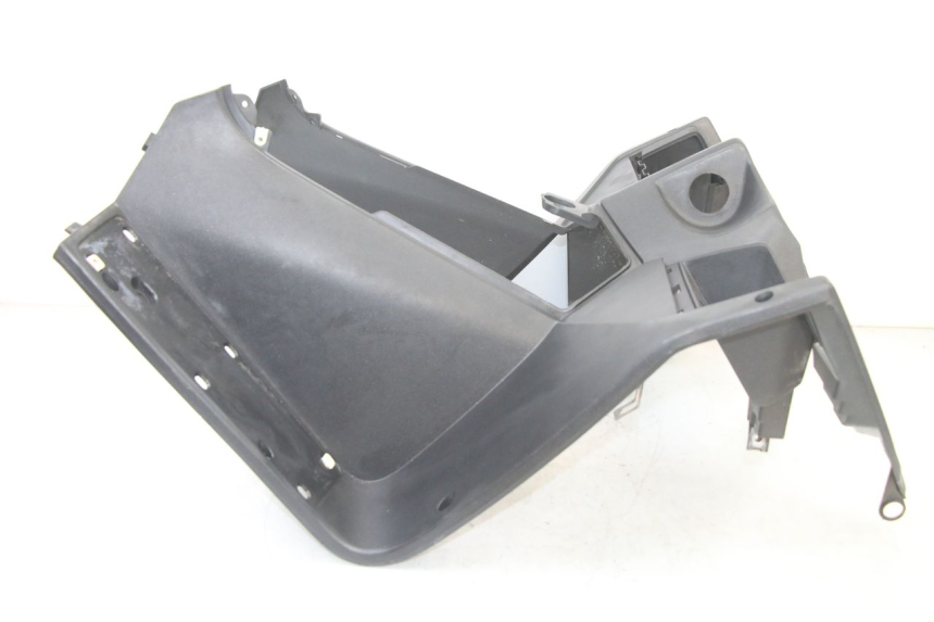photo de INNER LEGSHIELD PEUGEOT SATELIS 125 (2013 - 2018) - Technical close-up