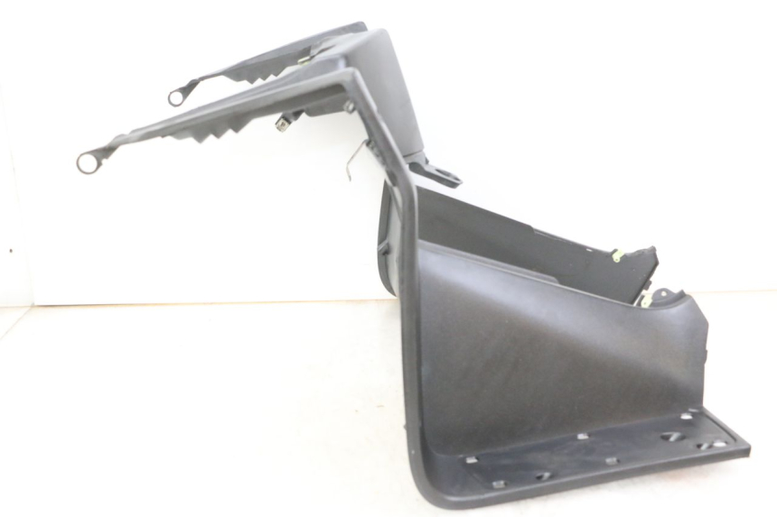 photo de INNER LEGSHIELD PEUGEOT SATELIS 125 (2013 - 2018) - Product overview