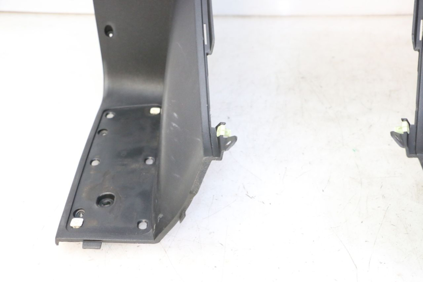 photo de INNER LEGSHIELD PEUGEOT SATELIS 125 (2013 - 2018) - Used quality zoom