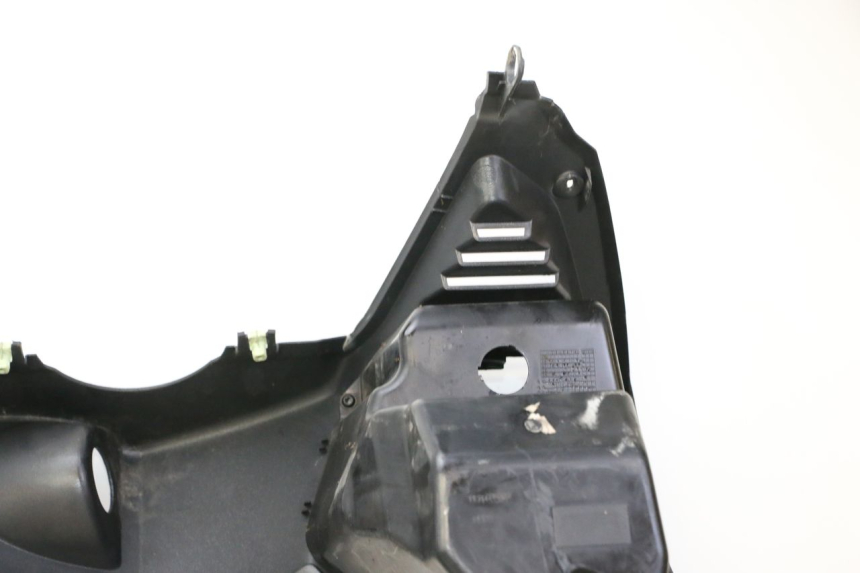 photo de INNER LEGSHIELD PEUGEOT SATELIS 125 (2013 - 2018) - Product overview