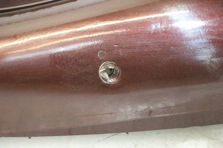 photo de INNER LEGSHIELD APRILIA SCARABEO GT TOURING 125 (1999 - 2005) - Markings and original references