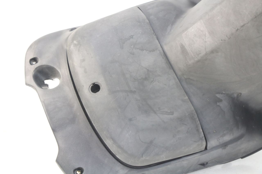 photo de INNER LEGSHIELD HONDA SJ BALI 50 (1996 - 1999) - High-resolution close-up