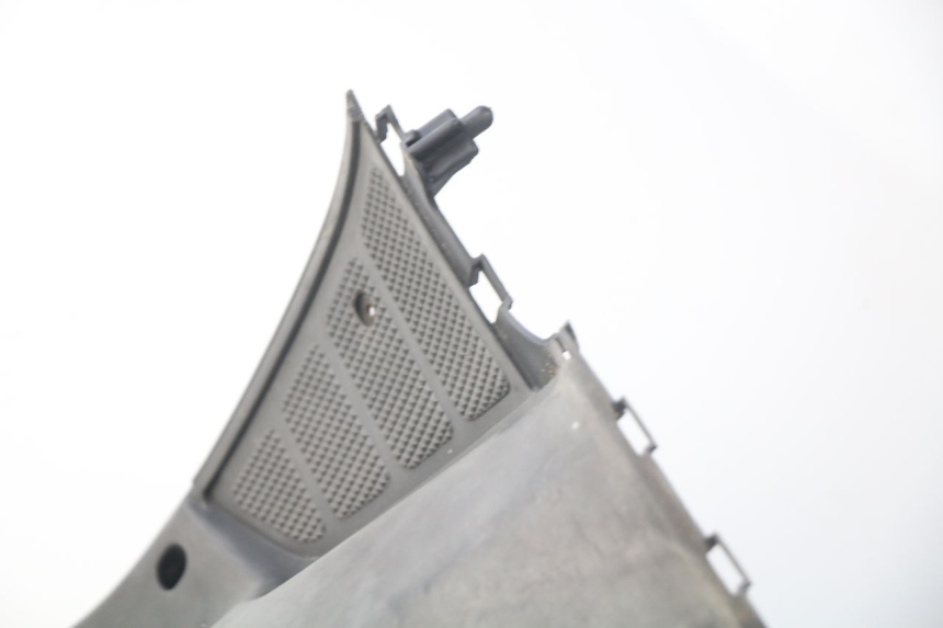 photo de INNER LEGSHIELD HONDA SJ BALI 50 (1996 - 1999) - Detailed visual inspection