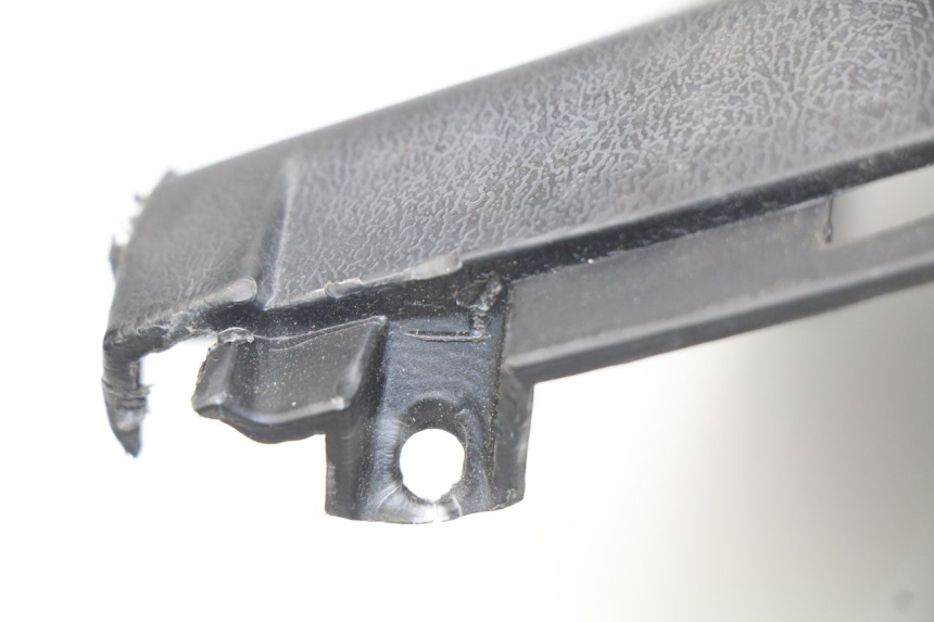 photo de INNER LEGSHIELD RAZZO STEED 125 (2012 - 2018) - Fixing points details