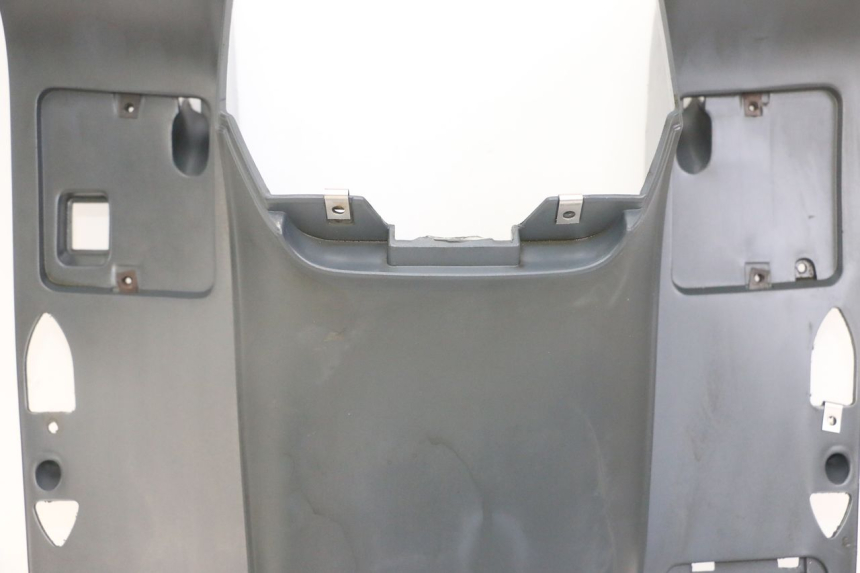 photo de INNER LEGSHIELD PIAGGIO SUPER LX 125 (2000 - 2003) - Component detail