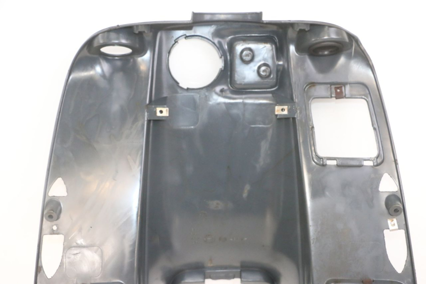 photo de INNER LEGSHIELD PIAGGIO SUPER LX 125 (2000 - 2003) - Surface and material condition