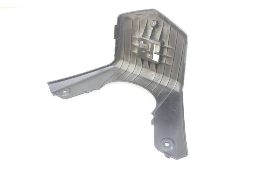 photo de UPPER INNER FAIRING KYMCO DINK STREET 125 (2009 - 2014) - Zoom on usage condition