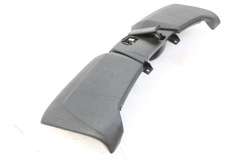 photo de UPPER INNER FAIRING PIAGGIO MP3 500 (2014 - 2017) - Fixing points details