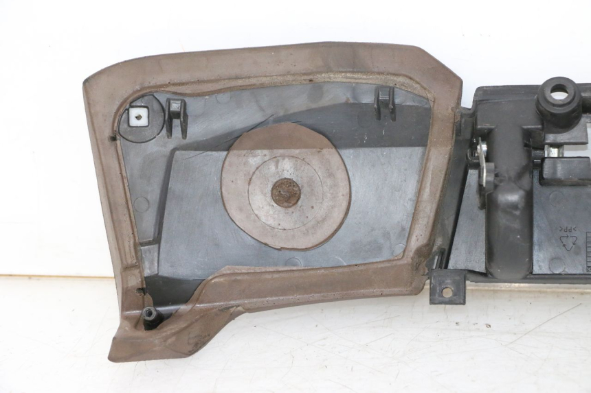 photo de UPPER INNER FAIRING PIAGGIO MP3 500 (2014 - 2017) - Fixing points details