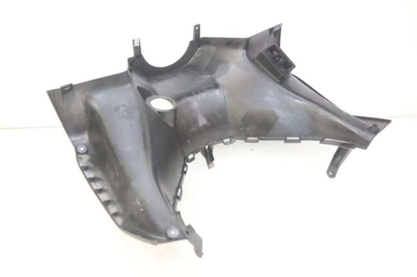 photo de UPPER INNER FAIRING GILERA NEXUS 125 (2007 - 2009) - Zoom on usage condition