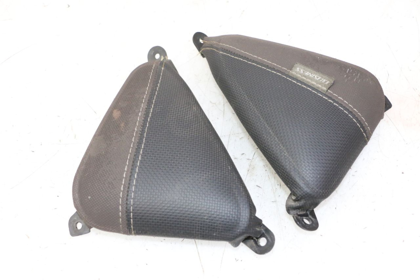 photo de INNER LEGSHIELD UPPER YAMAHA X-MAX XMAX 125 (2010 - 2013) - Zoom on usage condition