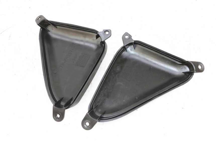 photo de INNER LEGSHIELD UPPER YAMAHA X-MAX XMAX 125 (2010 - 2013) - Zoom on usage condition