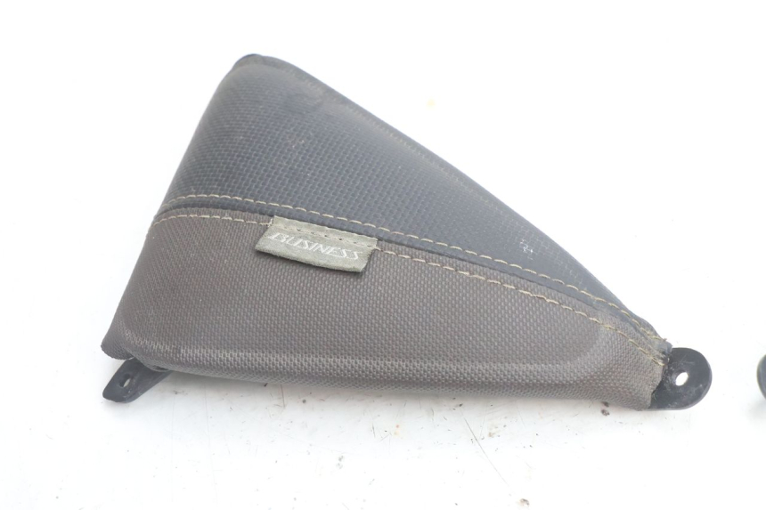 photo de INNER LEGSHIELD UPPER YAMAHA X-MAX XMAX 125 (2010 - 2013) - Zoom on usage condition