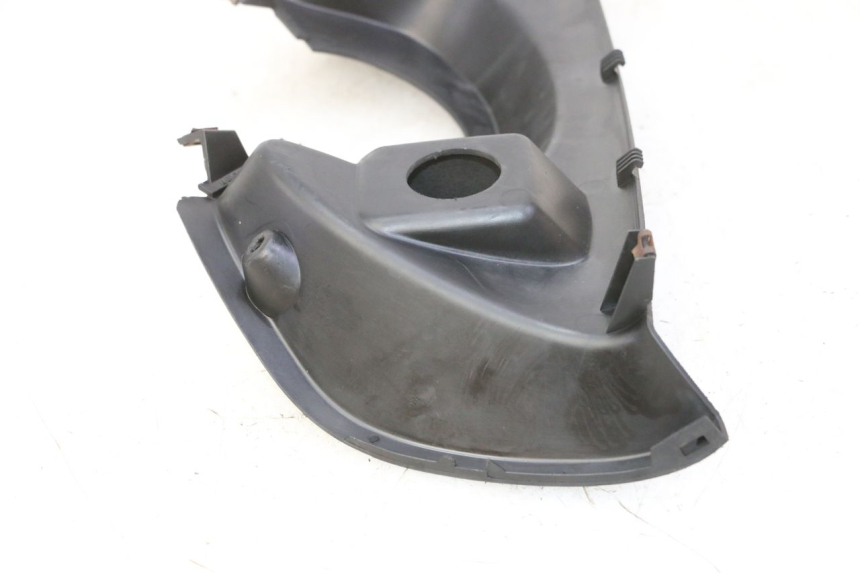 photo de INNER LEGSHIELD UPPER YAMAHA YP MAJESTY 125 (2007 - 2010) - Component detail