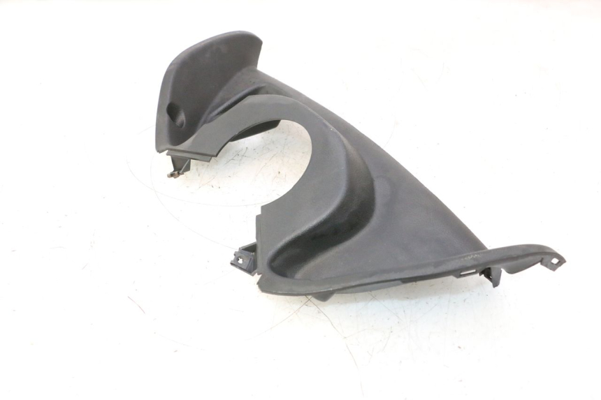 photo de INNER LEGSHIELD UPPER YAMAHA YP MAJESTY 125 (2002 - 2006) - Zoom on usage condition