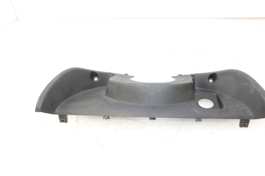photo de INNER LEGSHIELD UPPER YAMAHA YP MAJESTY 125 (2002 - 2006) - Alternative perspective
