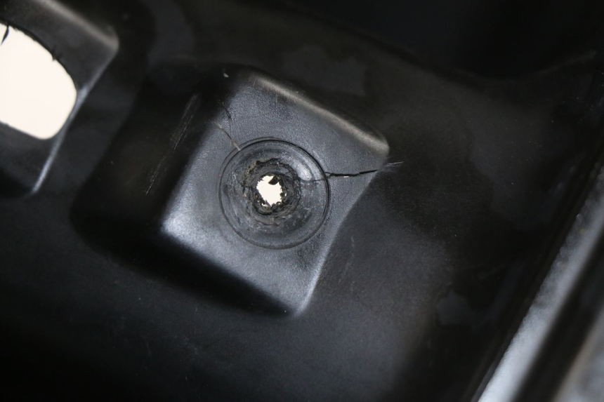 photo de INNER LEGSHIELD PEUGEOT SV 50 (1992 - 2004) - Technical close-up