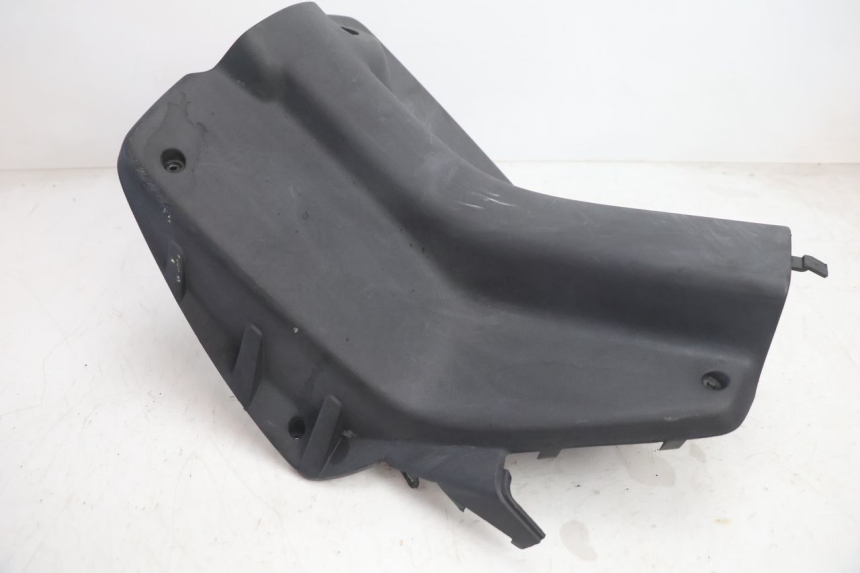 photo de INNER LEGSHIELD PEUGEOT TREKKER 50 (1995 - 2004) - Zoom on usage condition