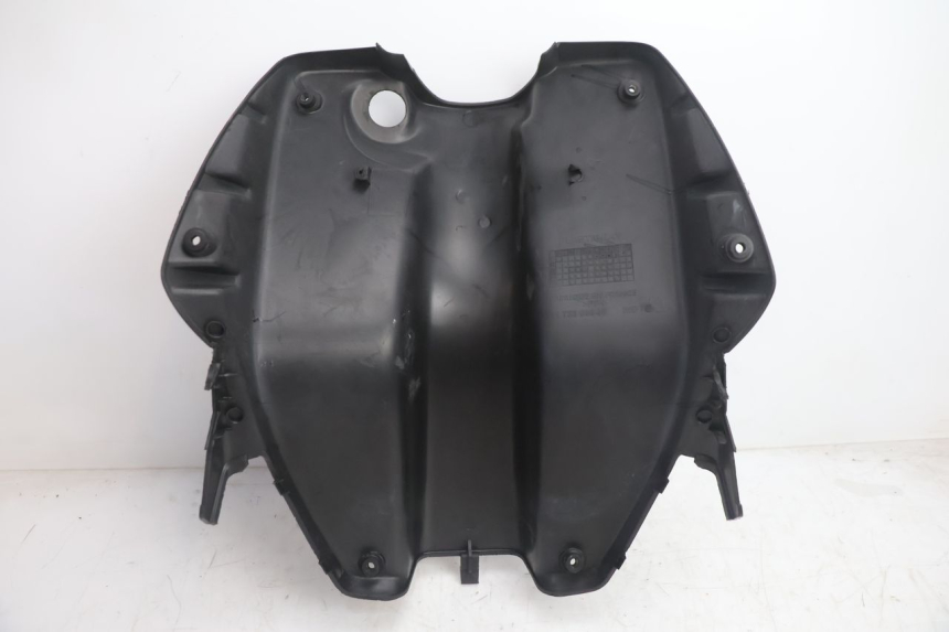 photo de INNER LEGSHIELD PEUGEOT TREKKER 50 (1995 - 2004) - Fixing points details