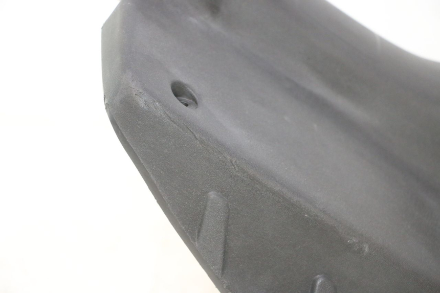 photo de INNER LEGSHIELD PEUGEOT TREKKER 50 (1995 - 2004) - Additional view of the item