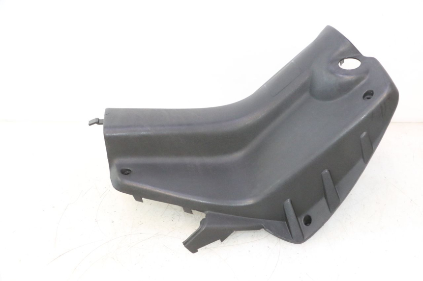 photo de INNER LEGSHIELD PEUGEOT TREKKER 50 (1995 - 2004) - Distinctive features