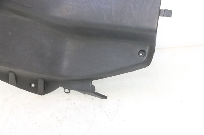 photo de INNER LEGSHIELD PEUGEOT TREKKER 50 (1995 - 2004) - Supplementary product photo