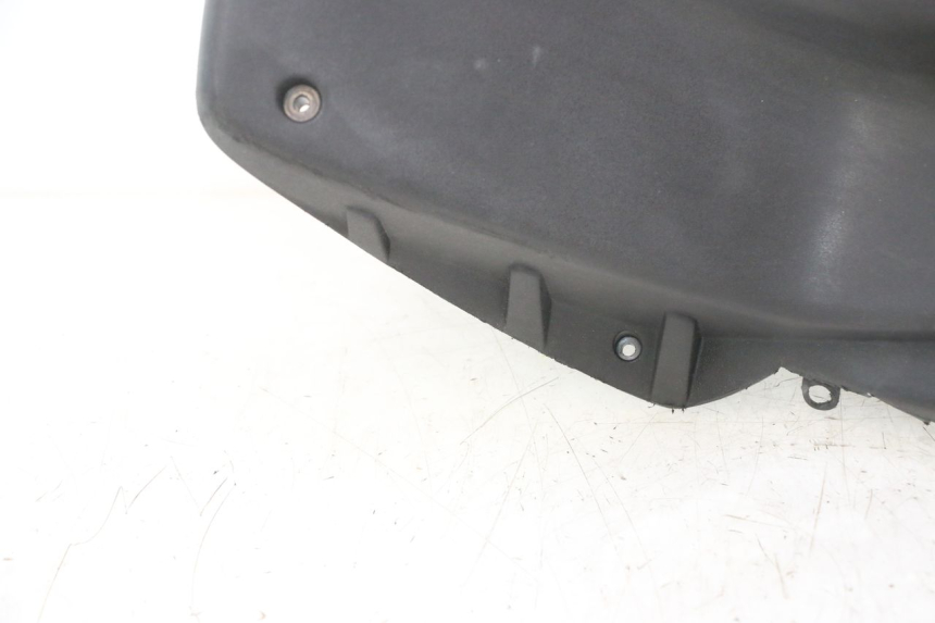 photo de INNER LEGSHIELD PEUGEOT TREKKER 50 (1995 - 2004) - Detailed visual inspection