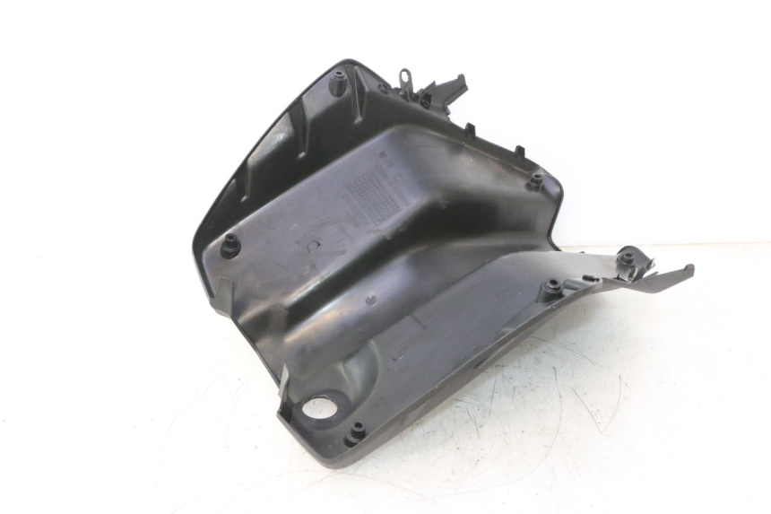 photo de INNER LEGSHIELD PEUGEOT TREKKER 50 (1995 - 2004) - Technical close-up