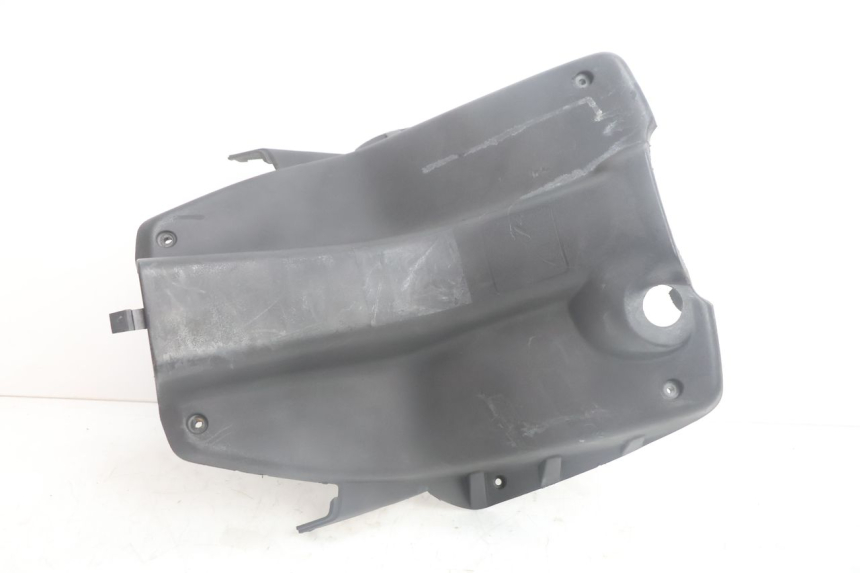 photo de INNER LEGSHIELD PEUGEOT TREKKER 50 (1995 - 2004) - Surface and material condition