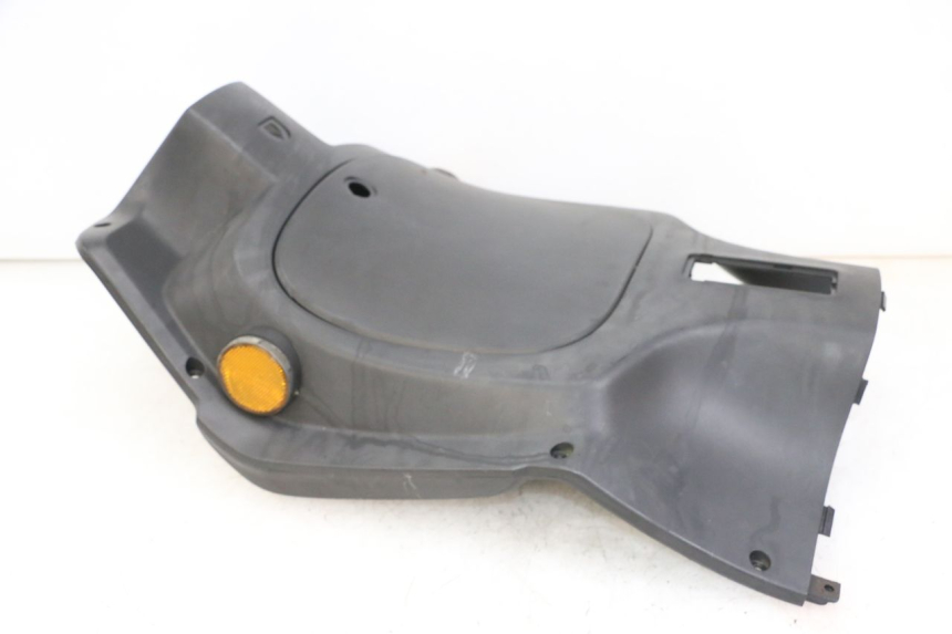 photo de INNER LEGSHIELD PEUGEOT TWEET 4T 50 (2014 - 2019) - Alternative perspective