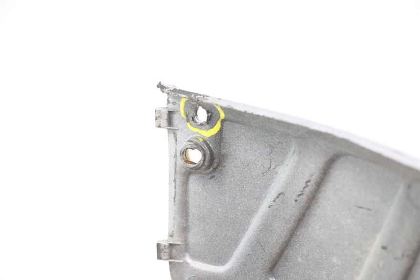 photo de INNER LEGSHIELD PIAGGIO TYPHOON 50 (1993 - 1999) - Fixing points details
