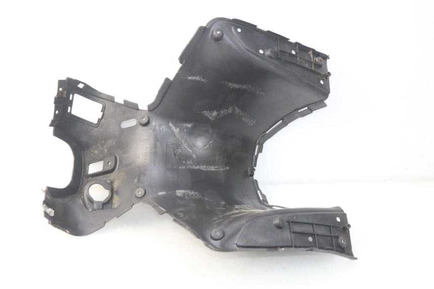 photo de INNER LEGSHIELD SUZUKI UC EPICURO 125 (1999 - 2003) - Technical close-up