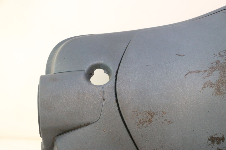 photo de INNER APRON PIAGGIO VESPA LX 2T 50 (2005 - 2013) - High-resolution close-up