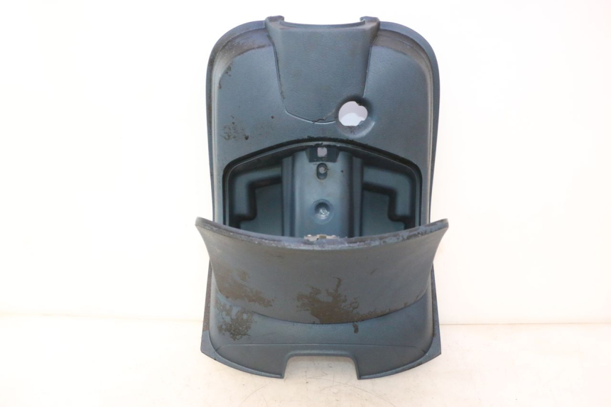 photo de INNER APRON PIAGGIO VESPA LX 2T 50 (2005 - 2013) - Fixing points details