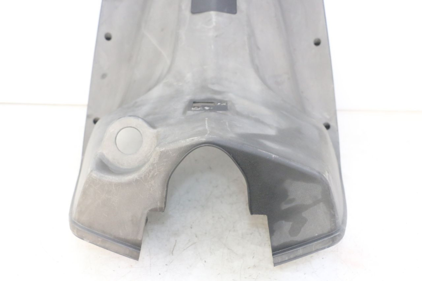 photo de INNER APRON PEUGEOT VIVACITY NEW 2T 50 (2008 - 2017) - Fixing points details